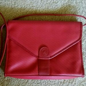 LIZ CLAIBORNE LEATHER SHOULDER BAG
